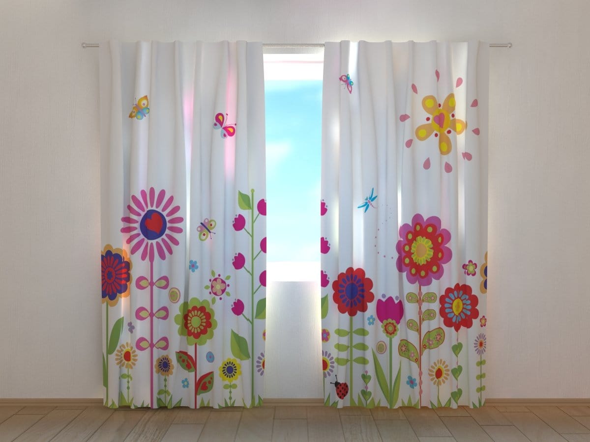 Dienas un nakts aizkari - Ziedi un saule 2. versija 180 x 140 cm (2X 90x140 cm) / SCREEN E-interjers.lv