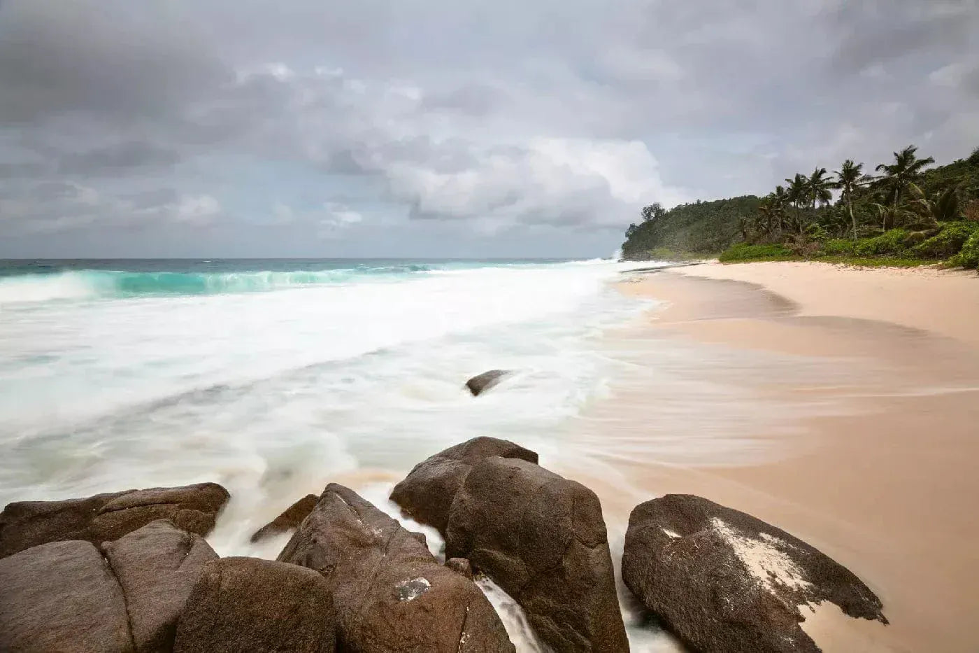 Fototapetes ar tropisko pludmali - Anse Bazarca, N3224, 375x250 cm D-ART