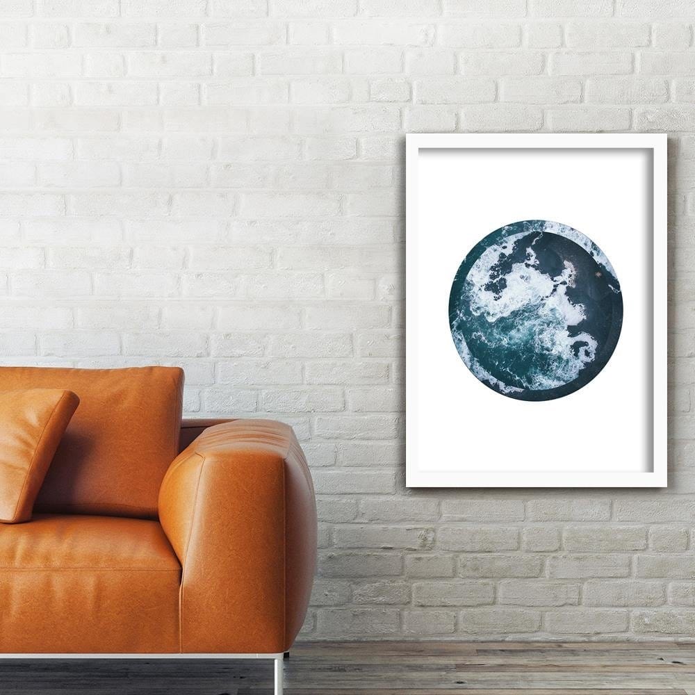 Glezna baltā rāmī - Waves In A Circle Home Trends DECO