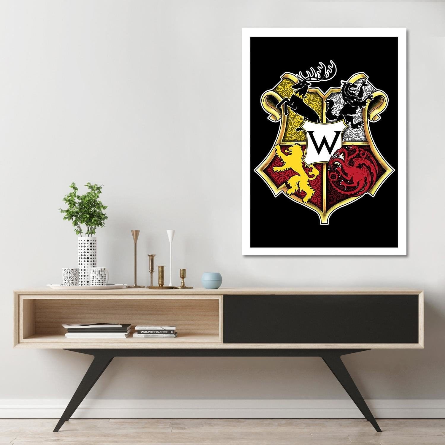 Glezna baltā rāmī - Westeros School Home Trends DECO