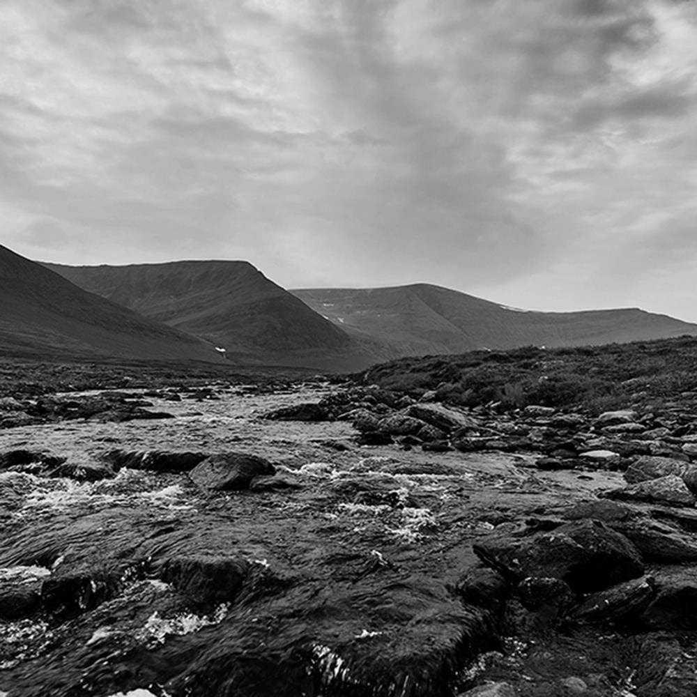 Glezna baltā rāmī - Wild River 2 Home Trends DECO