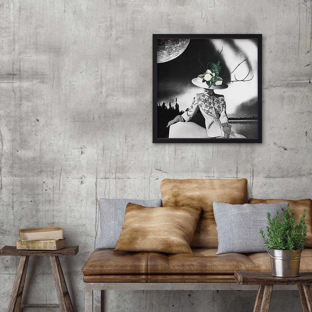 Glezna baltā rāmī - Woman In Hat With Flowers Home Trends DECO