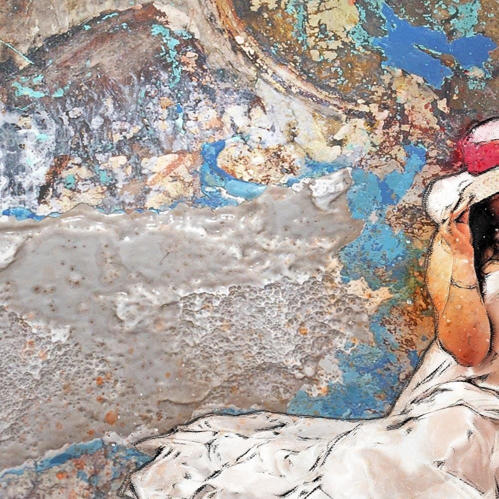 Glezna baltā rāmī - Woman In White Dress And Hat Home Trends DECO