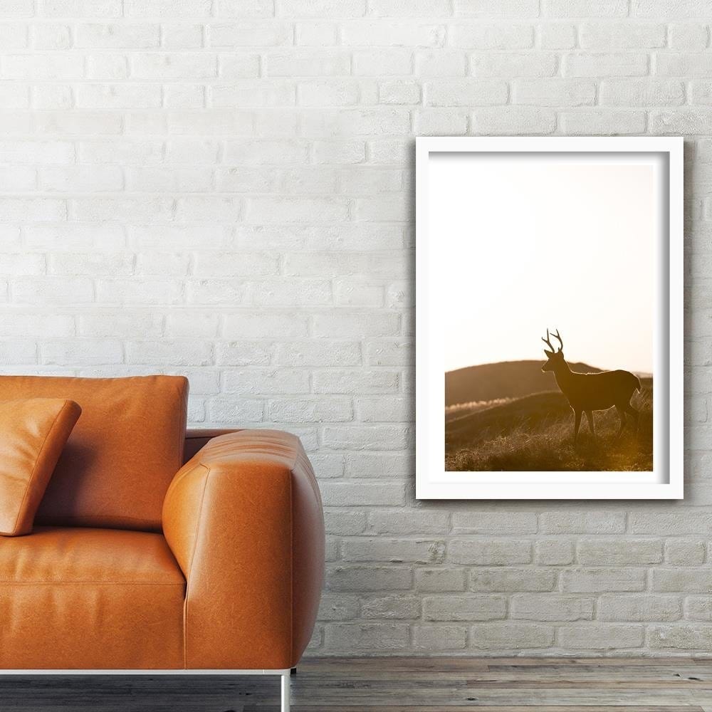 Glezna baltā rāmī - Young Deer Home Trends DECO