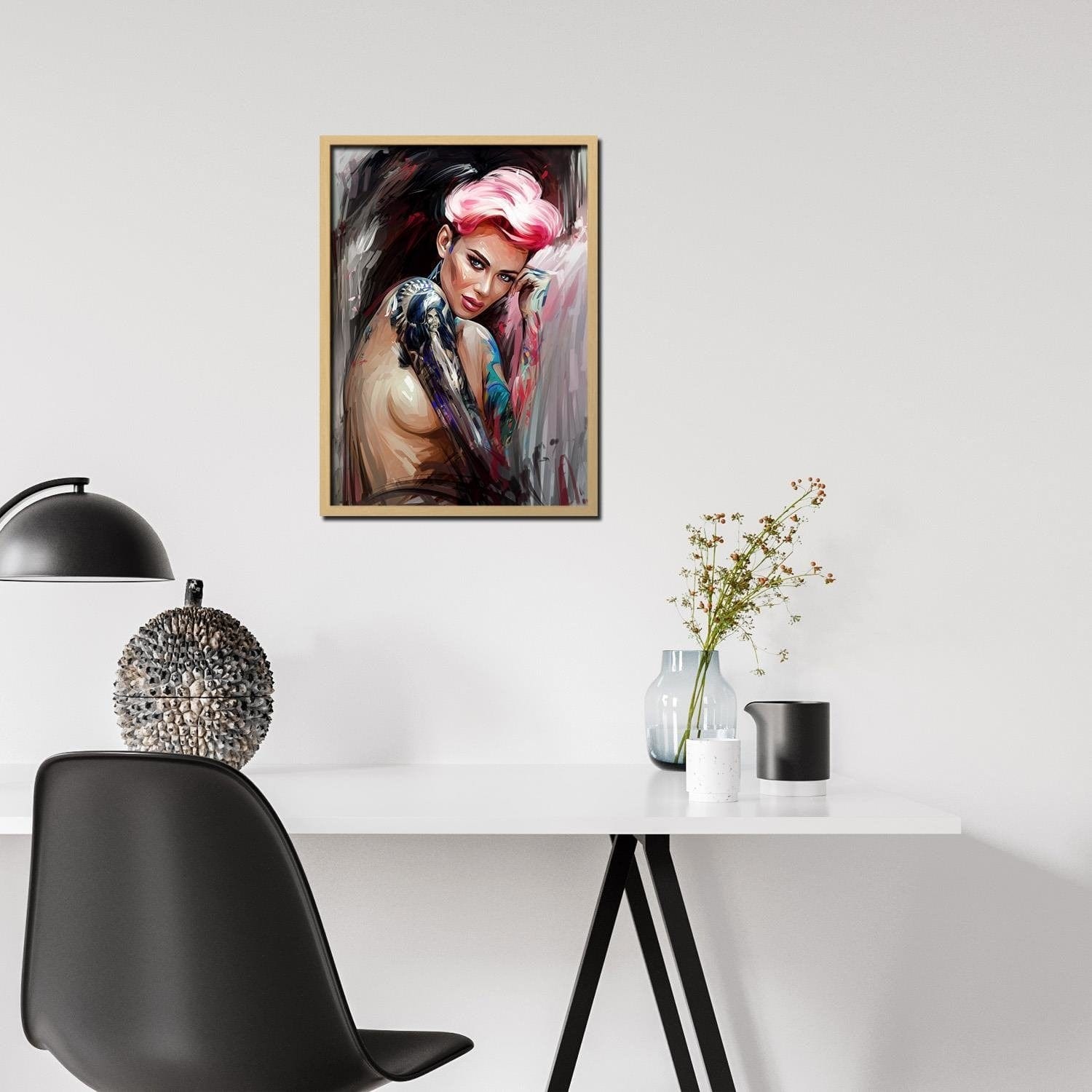 Glezna bēšā rāmī - Girl With Tattoos Home Trends DECO