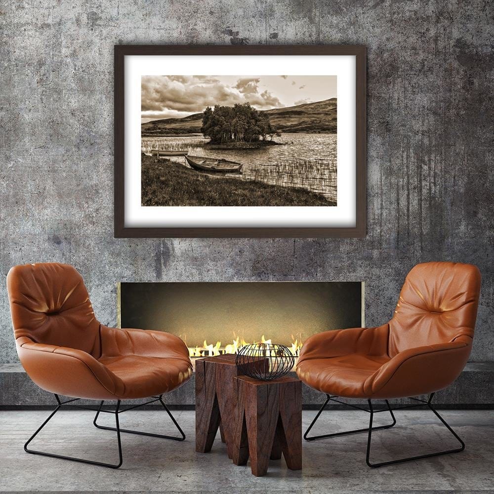 Glezna brūnā rāmī - The Island On The Lake 1 Home Trends DECO