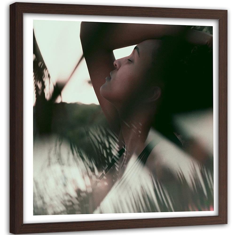 Glezna brūnā rāmī - Young Woman 2 Home Trends DECO