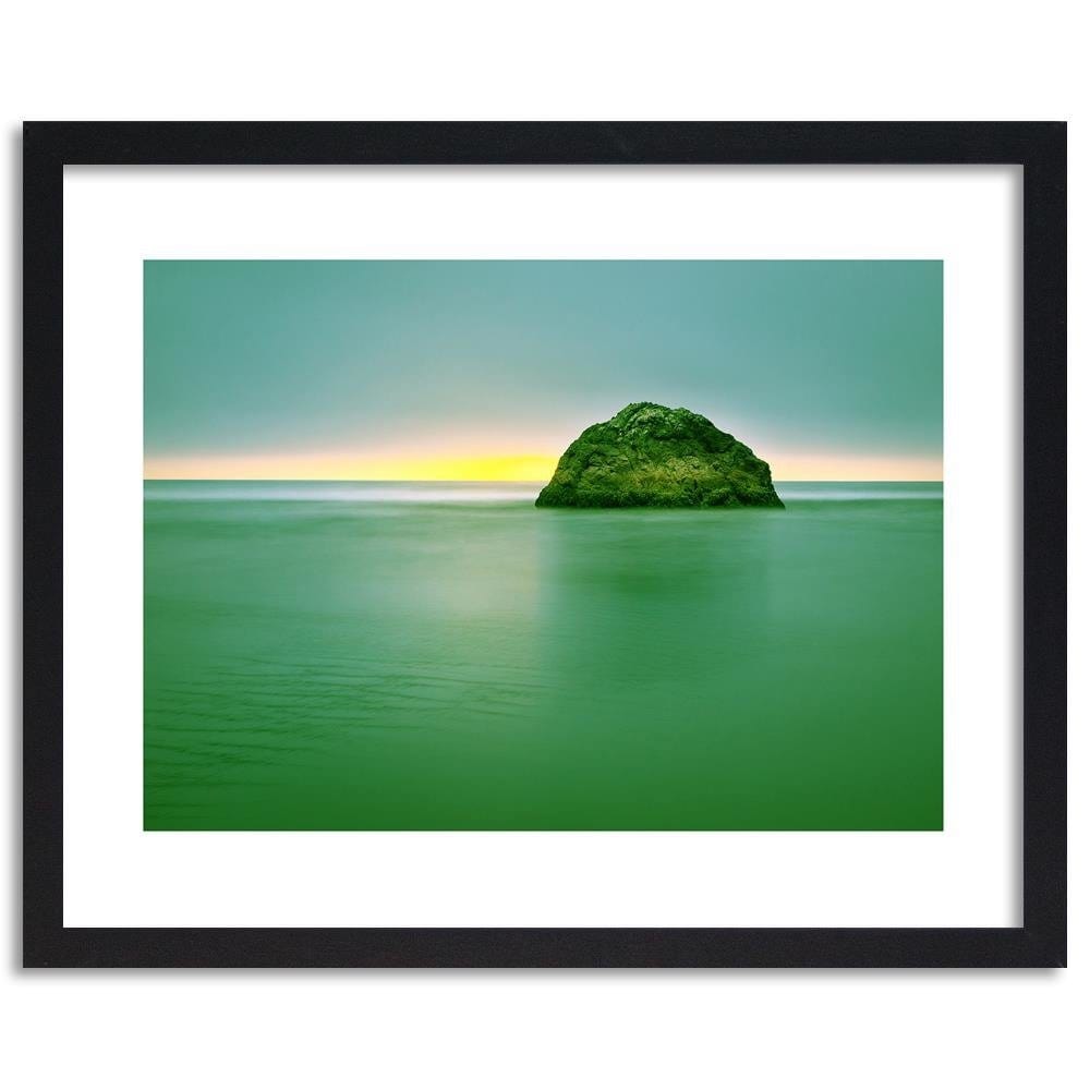 Glezna melnā rāmī - A Rock In The Sea At Dusk 3 Home Trends