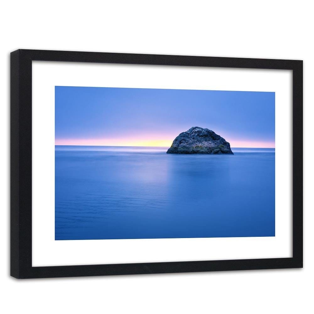 Glezna melnā rāmī - A Rock In The Sea At Dusk 4 Home Trends