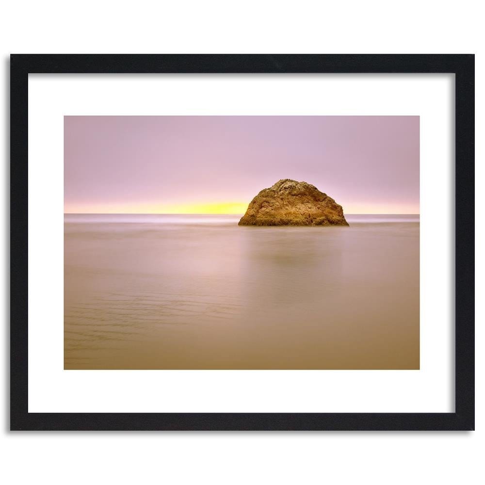Glezna melnā rāmī - A Rock In The Sea At Dusk Home Trends