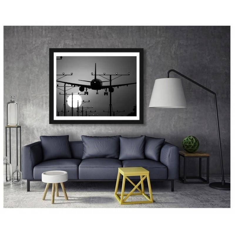 Glezna melnā rāmī - Aircraft landing Home Trends
