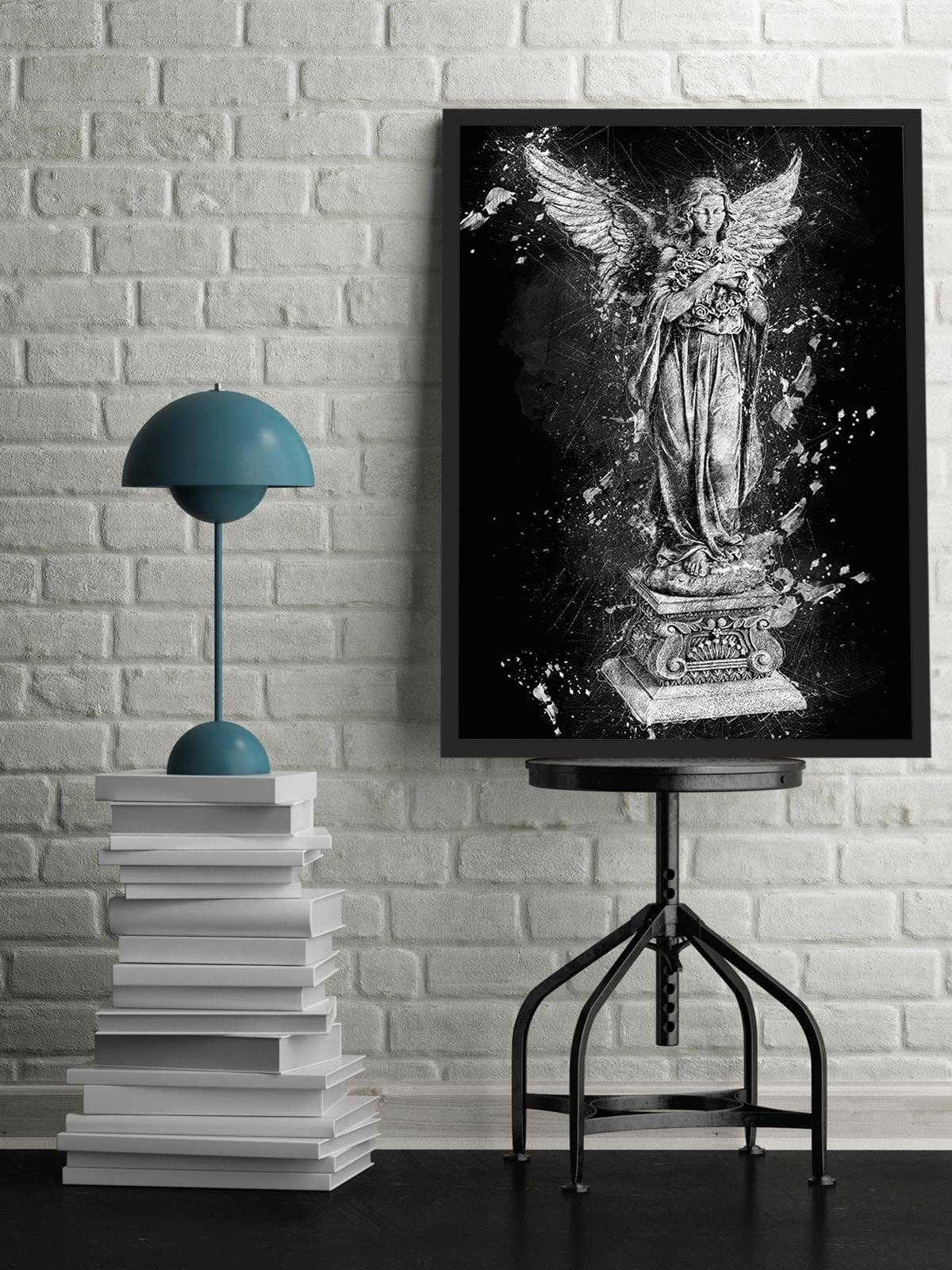 Glezna melnā rāmī - Angel Statue Home Trends