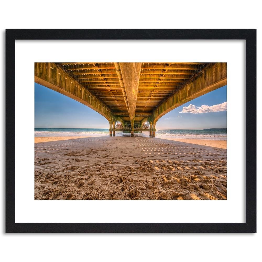 Glezna melnā rāmī - Beach Under The Pier Home Trends