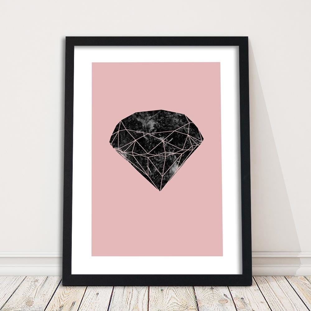 Glezna melnā rāmī - Black Diamond On A Pink Background Home Trends