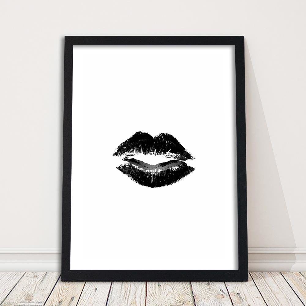 Glezna melnā rāmī - Black Lips Home Trends