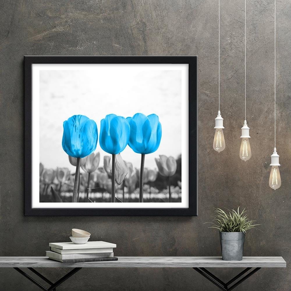 Glezna melnā rāmī - Blue Tulips Home Trends