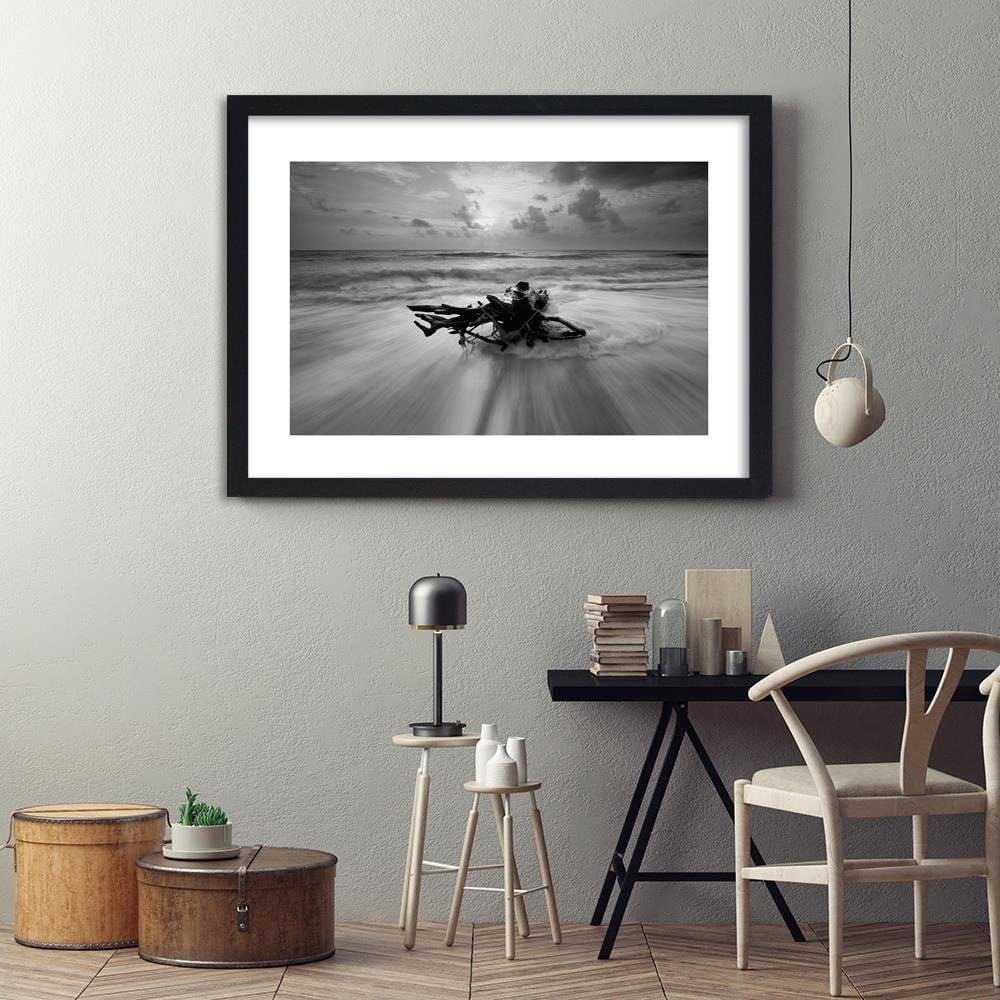 Glezna melnā rāmī - Branch On The Seashore 2 Home Trends