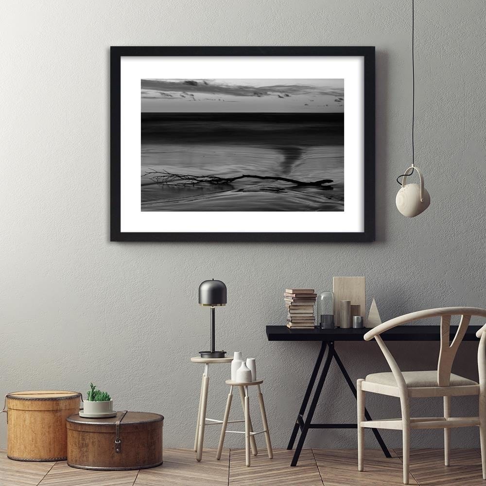 Glezna melnā rāmī - Branch On The Water 2 Home Trends
