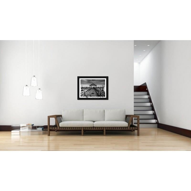 Glezna melnā rāmī - Bridge Home Trends