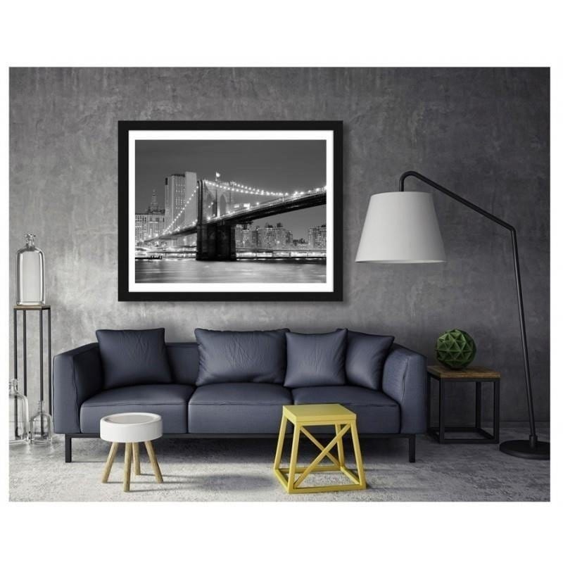 Glezna melnā rāmī - Brooklyn Bridge with a panoramic view of the city over the East River Home Trends