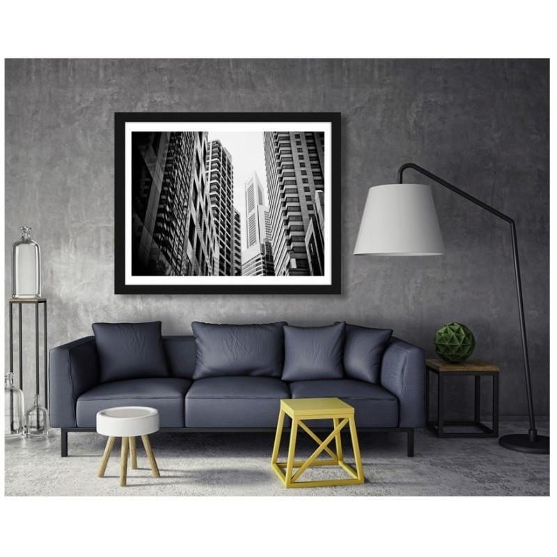 Glezna melnā rāmī - Buildings in the city Home Trends