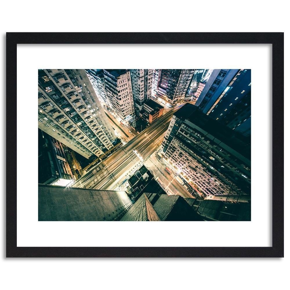 Glezna melnā rāmī - Busy Street In The Center Home Trends