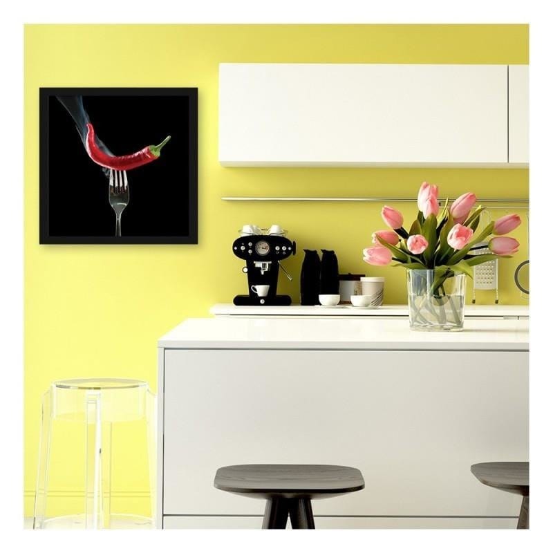Glezna melnā rāmī - Chili pepper on the fork. Home Trends