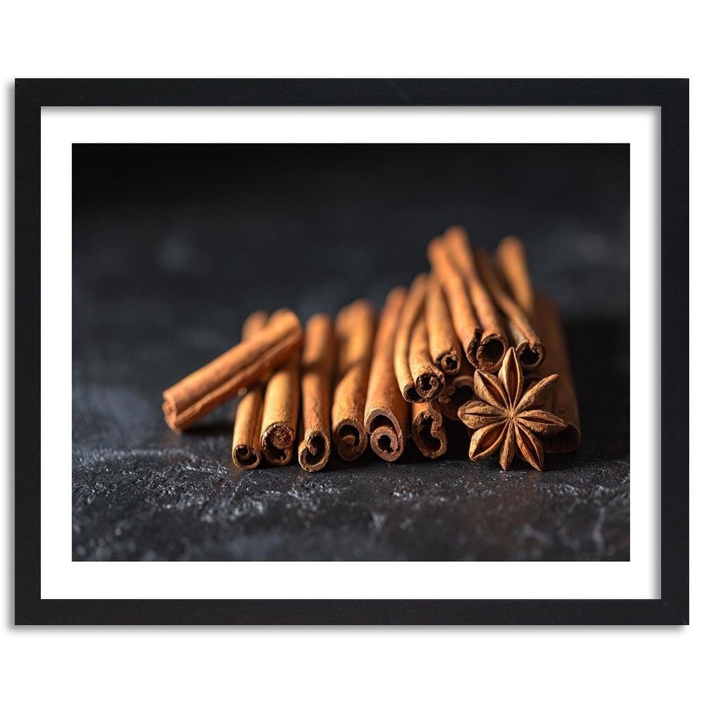 Glezna melnā rāmī - Cinnamon Sticks Home Trends
