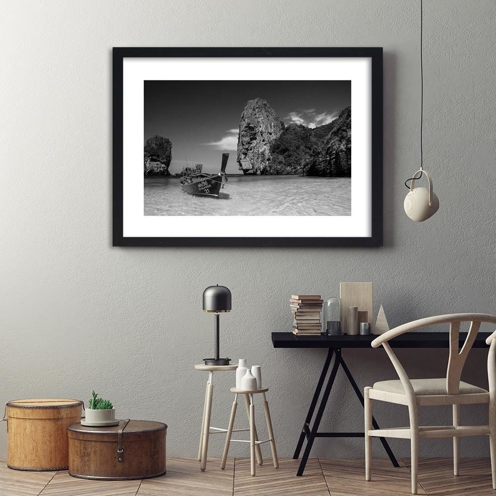 Glezna melnā rāmī - Colorful Boat On The Sea Shore 2 Home Trends