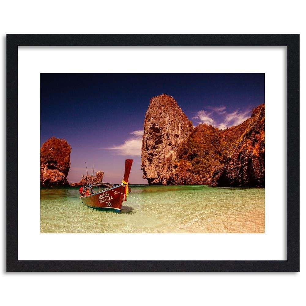 Glezna melnā rāmī - Colorful Boat On The Sea Shore 4 Home Trends