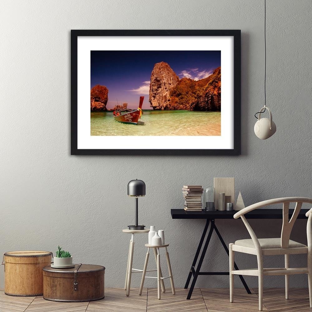 Glezna melnā rāmī - Colorful Boat On The Sea Shore 4 Home Trends