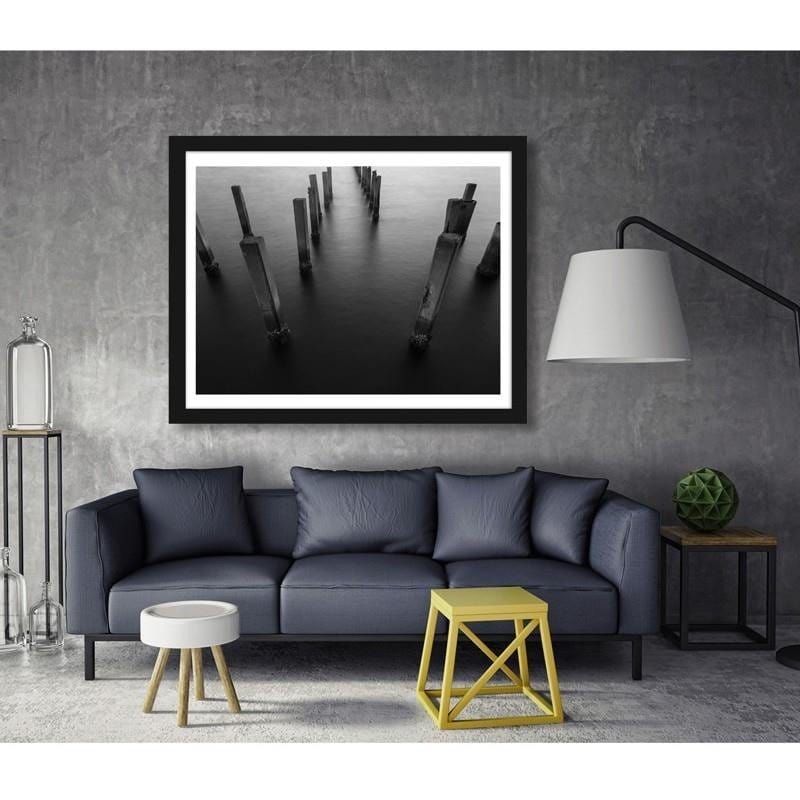 Glezna melnā rāmī - Concrete breakwaters 2 Home Trends