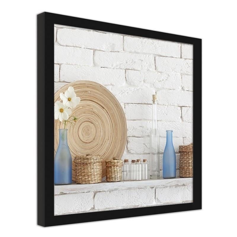 Glezna melnā rāmī - Decorative shelf on a white wall Home Trends