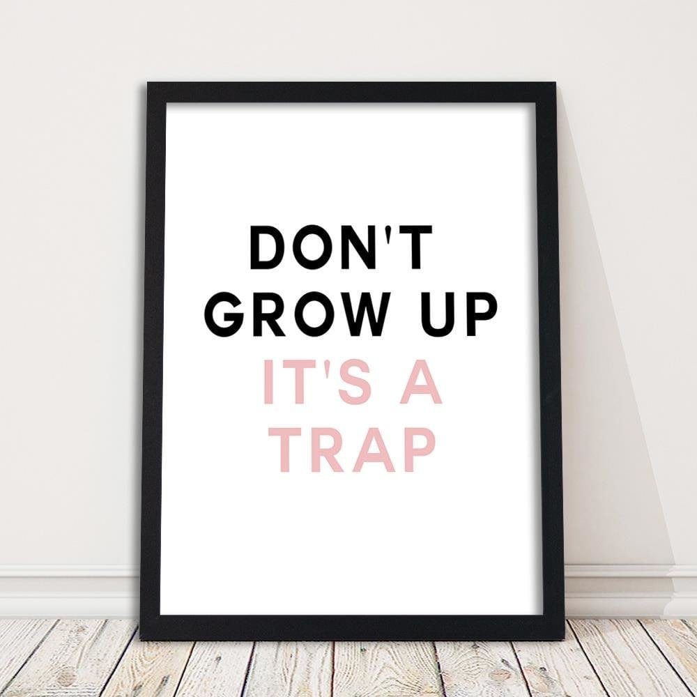 Glezna melnā rāmī - Does Not Grow Home Trends