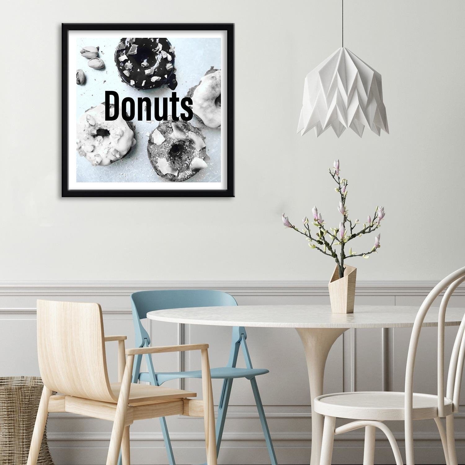 Glezna melnā rāmī - Donuts Home Trends