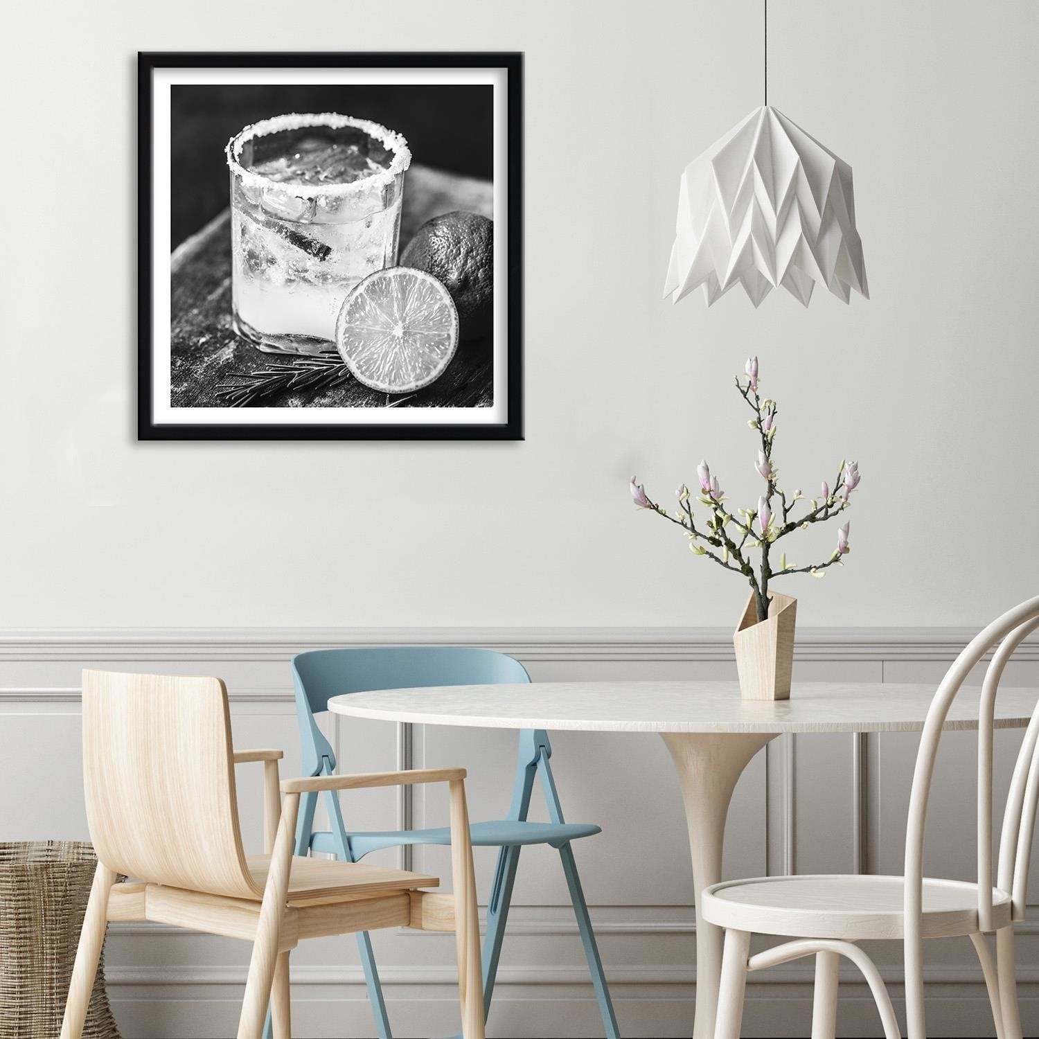 Glezna melnā rāmī - Drink With Lemon Home Trends