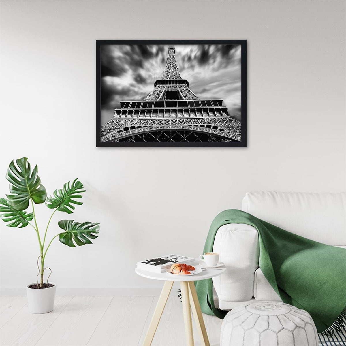 Glezna melnā rāmī - Eiffel Tower Black And White Home Trends