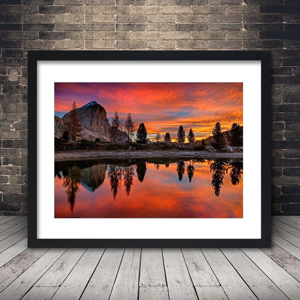 Glezna melnā rāmī - Evening Twilight Home Trends