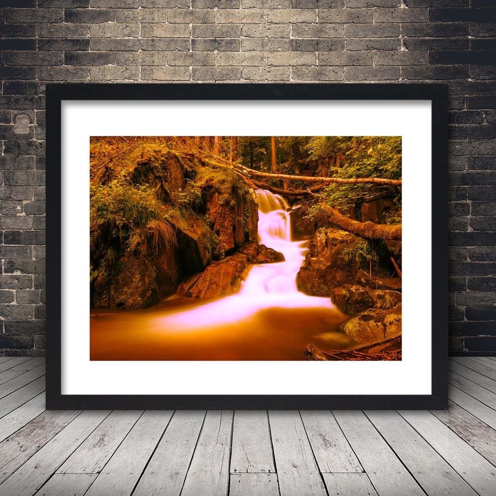 Glezna melnā rāmī - Fairytale Waterfall Home Trends