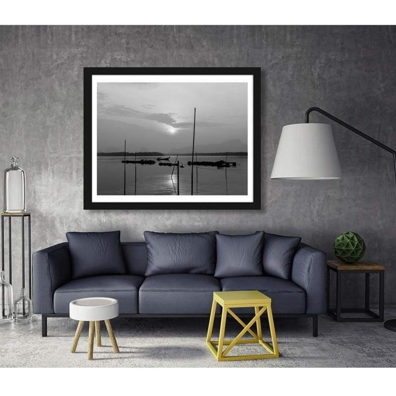 Glezna melnā rāmī - Fishermen's life Lake Home Trends