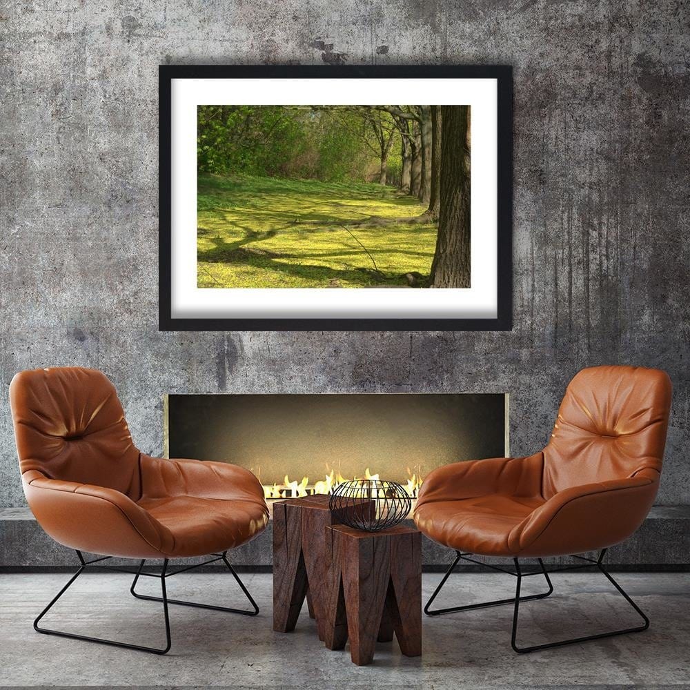 Glezna melnā rāmī - Forest Clearing Home Trends
