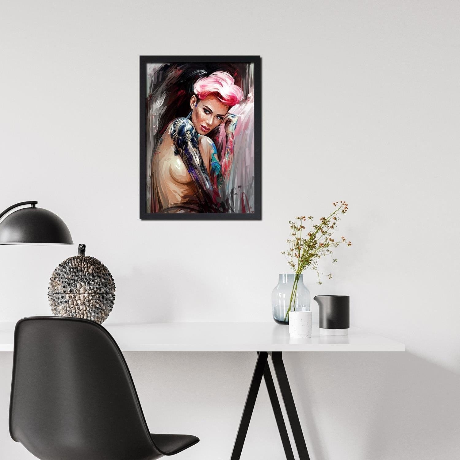 Glezna melnā rāmī - Girl With Tattoos Home Trends