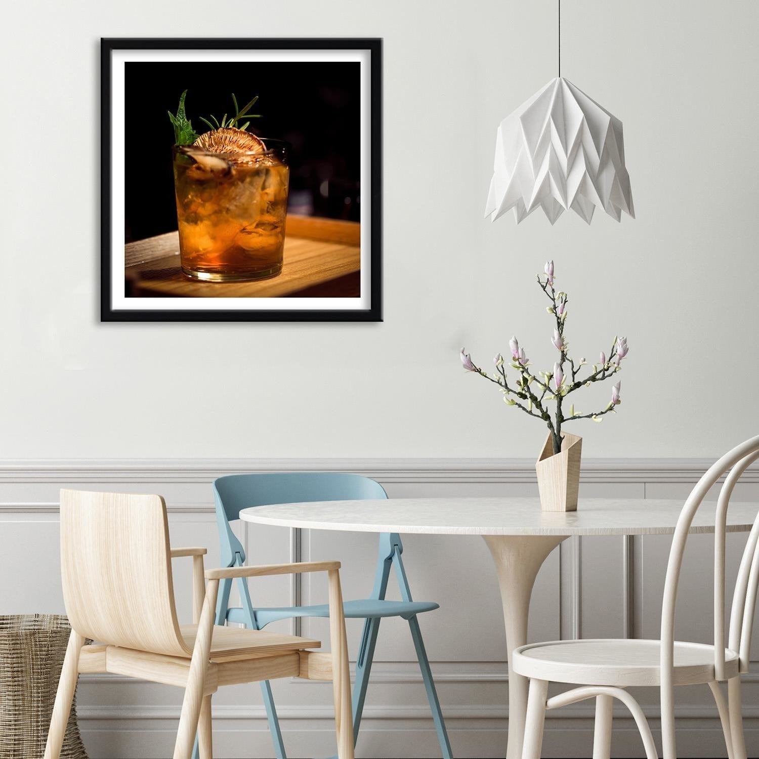 Glezna melnā rāmī - Glass Of Drink Home Trends