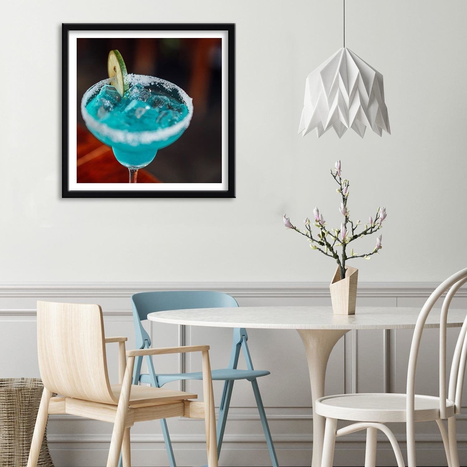 Glezna melnā rāmī - Glass With A Blue Drink Home Trends
