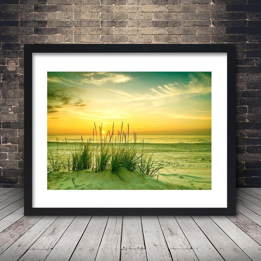 Glezna melnā rāmī - Grass On The Beach At Sunset Home Trends