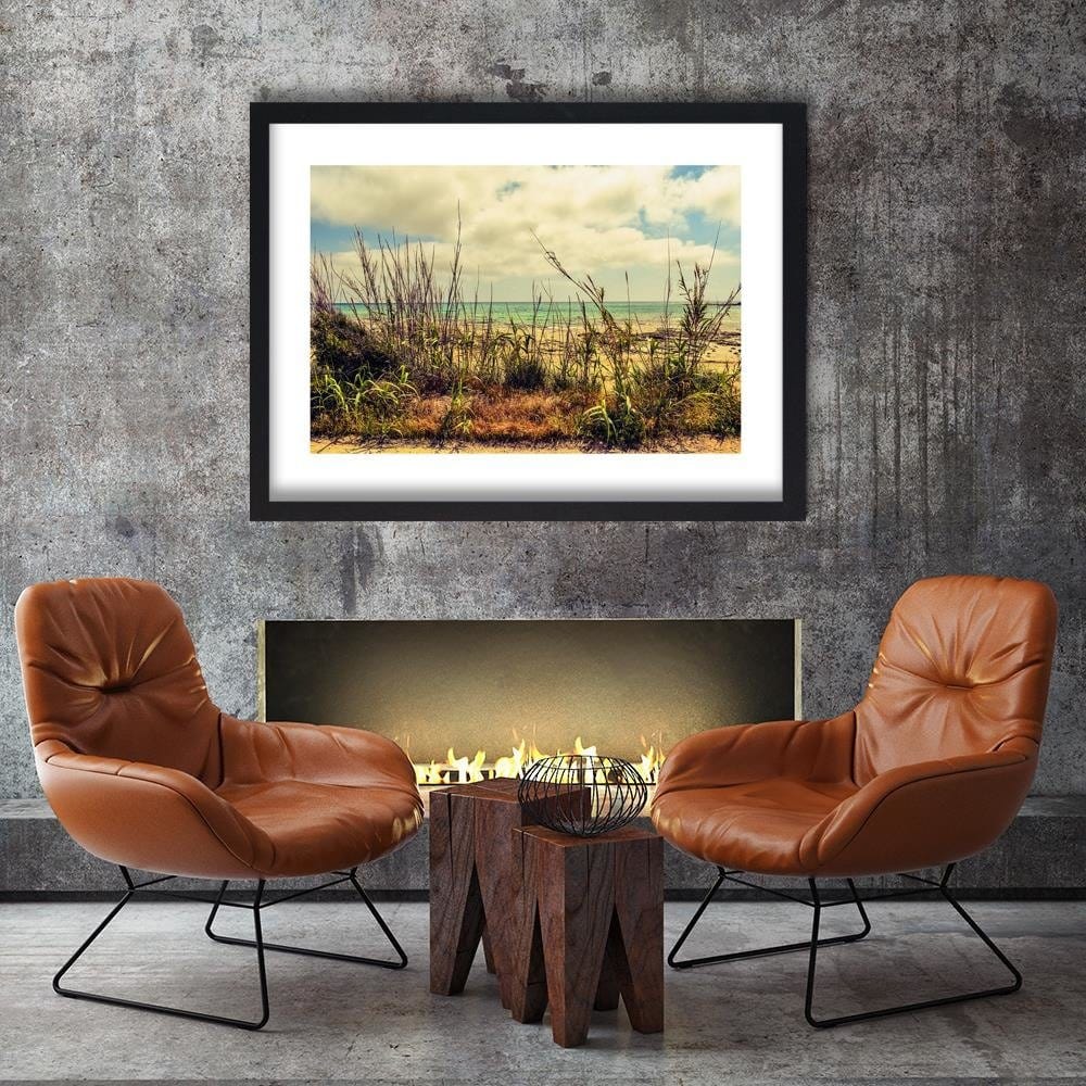 Glezna melnā rāmī - Grass Over Blue Sea Home Trends