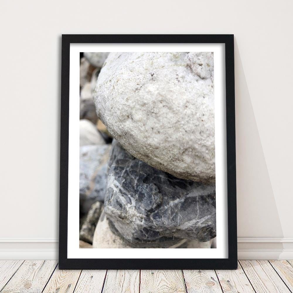 Glezna melnā rāmī - Gray Stones Home Trends