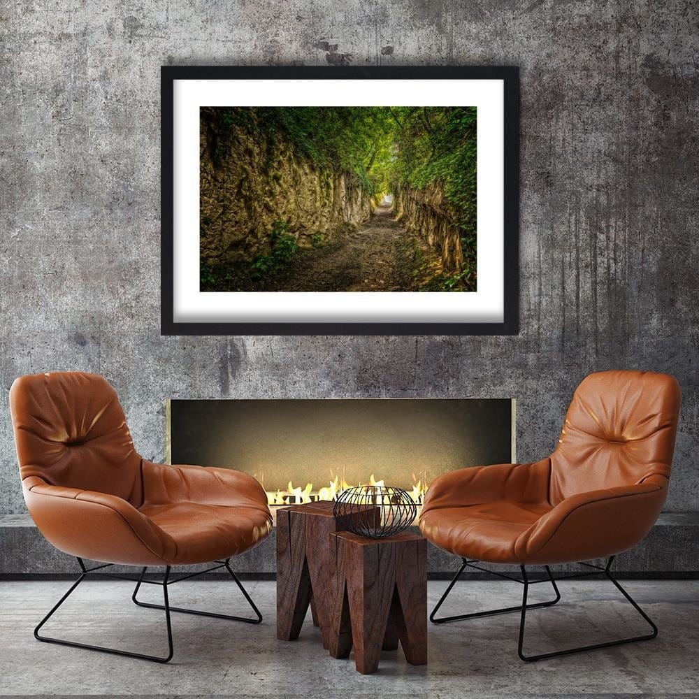 Glezna melnā rāmī - Green Gorge Home Trends