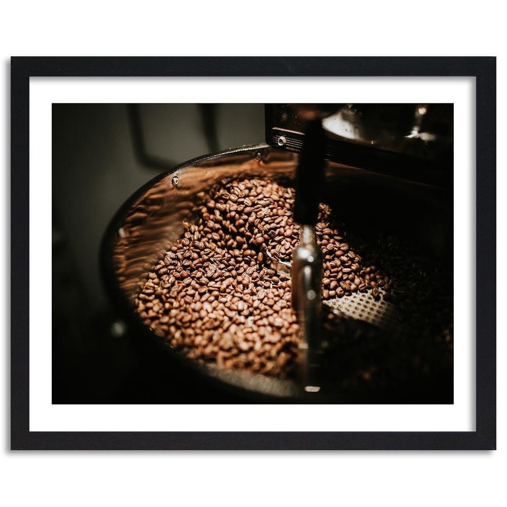 Glezna melnā rāmī - Grinding Coffee Beans Home Trends