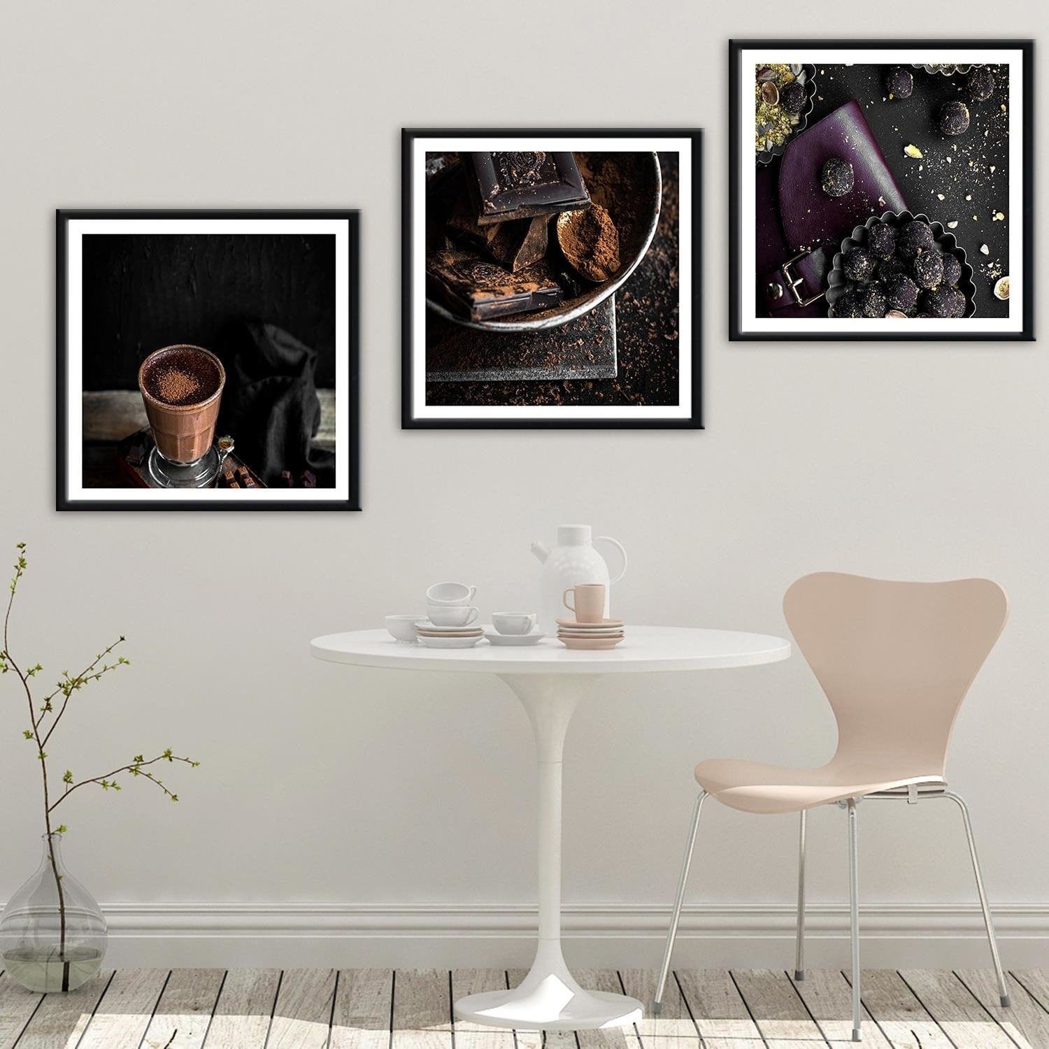 Glezna melnā rāmī - Hot Chocolate Home Trends